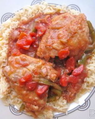 Стейки тунца с овощным соусом