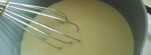 мясные тефтели, запеченные под овощной шубой и молочным соусом. Шаг 4