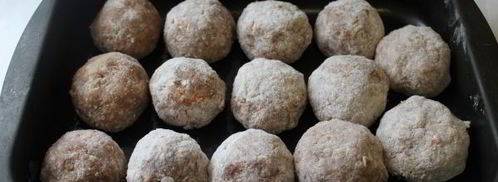 тефтели мясные в сметанно-томатном соусе. Шаг 8