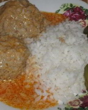 Тефтели в кастрюле