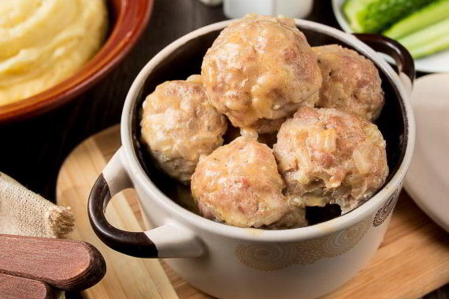 Рецепт тефтелей в сметанном соусе