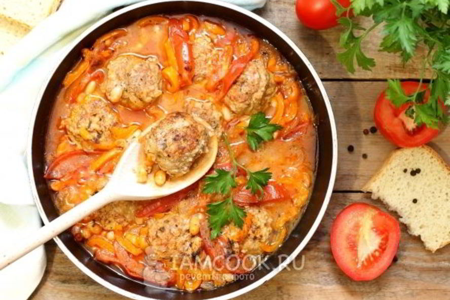 Рецепт тефтелей в томате с фасолью и перцем