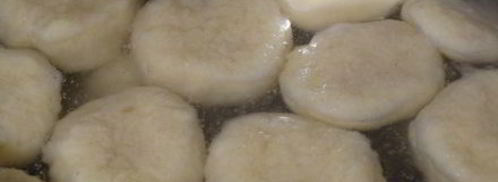 ленивые вареники из картошки со шкварками. Шаг 15