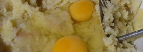 ленивые вареники из картошки со шкварками. Шаг 11