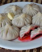 Сладкие вареники Узелки с брусникой