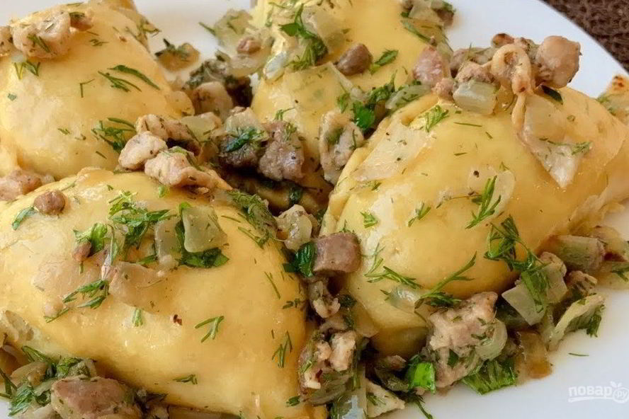 Рецепт вареников с капустой на пару с зажаркой