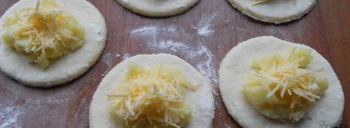 вареники с картофелем и сыром на пару из творожного теста. Шаг 8