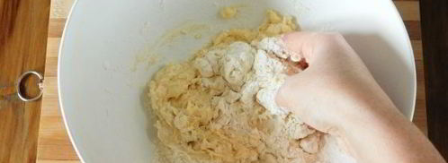 вареники с вишней на кефире. Шаг 10