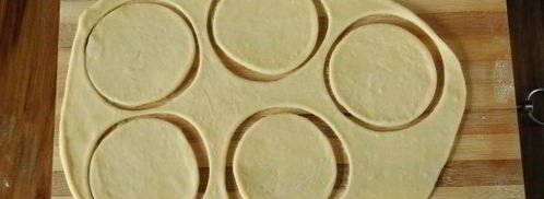 вареники с вишней на кефире. Шаг 13