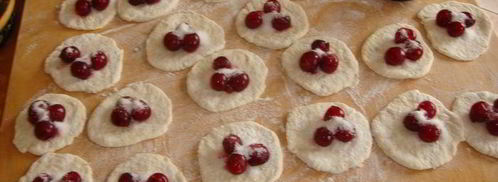 вареники с вишней на пару. Шаг 3