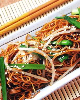 Яичная лапша с соевым соусом