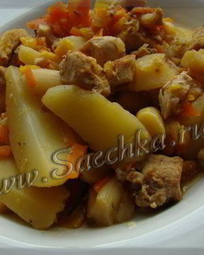 Жаркое из индейки с овощами в горшочке