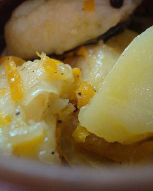 Жаркое из судака в горшочках