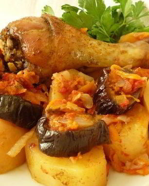 Жаркое с баклажанами и картошкой