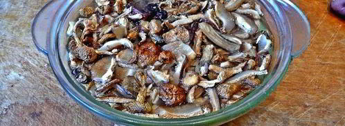 жаркое с грибами и картошкой в горшочках. Шаг 3