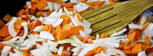 жаркое с курицей и черносливом в горшочках. Шаг 5