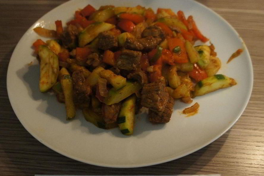 Рецепт жаркого с овощами и говядиной