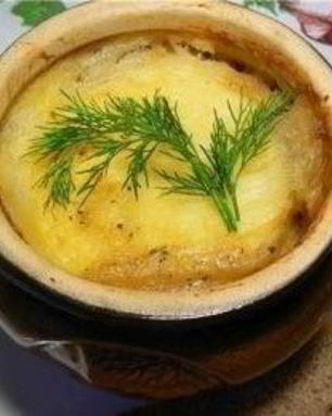 Жаркое в горшочках с картофельной крышкой