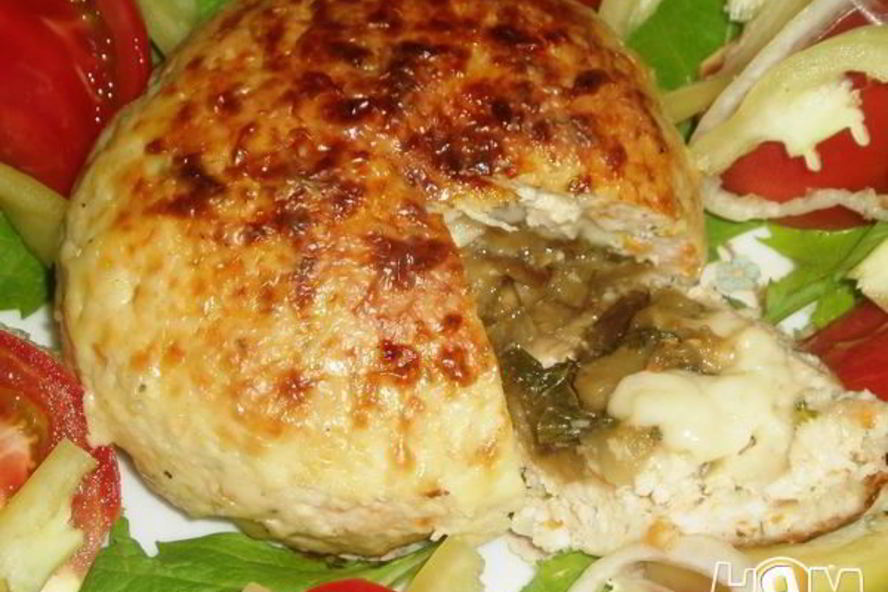 Рецепт куриных зраз с баклажанами и сыром