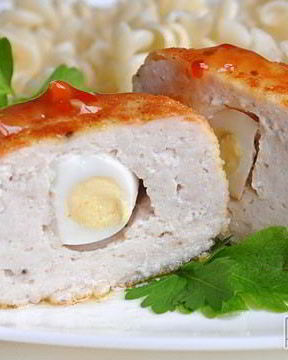 Куриные зразы с перепелиными яйцами