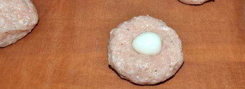 куриные зразы с перепелиными яйцами. Шаг 6