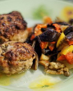 Мясные зразы с грибами