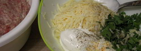 мясные зразы с сыром, яйцом и зеленью. Шаг 3