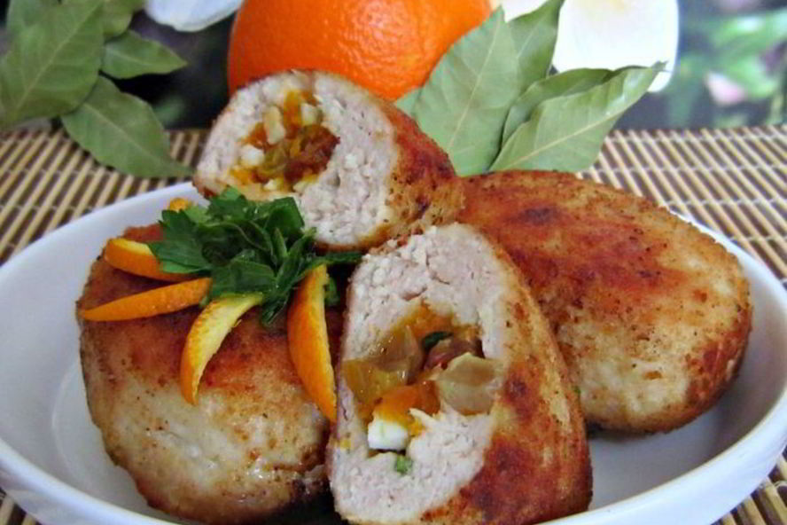 Рецепт зраз куриных с сухофруктами под апельсиновым соусом