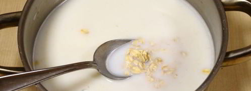 геркулесовая каша с бананом и орехами. Шаг 4