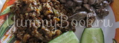 гречка с грибами, куриной печенью и сердцами в мультиварке. Шаг 10