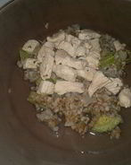 Гречка с кабачком, луком и грудкой индейки