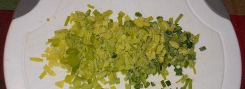 гречка с кальмарами и луком-пореем в горшочке. Шаг 4