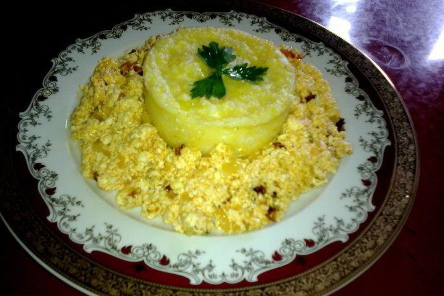 Рецепт мамалыги с жареным адыгейским сыром