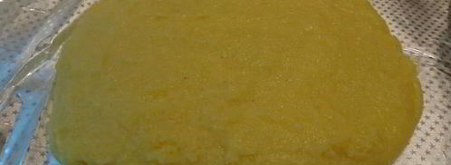 пикантная полента с копченными колбасками. Шаг 4