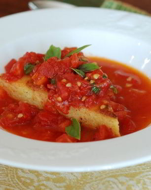 Полента с помидорами