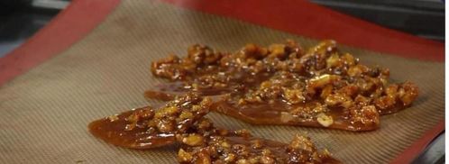 гурьевская каша с орехами, фруктами и изюмом. Шаг 8