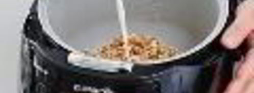 манная каша с орехами в мультиварке. Шаг 3