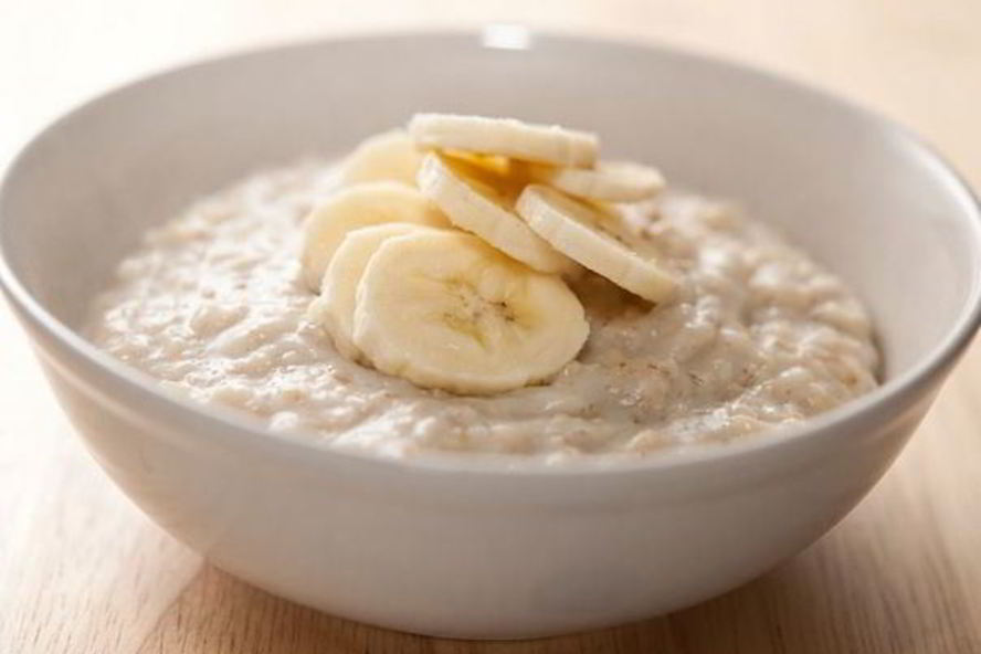 Рецепт овсяной каши на молоке с бананом