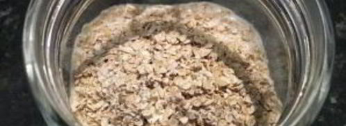 овсянка в банке с отрубями и фруктами. Шаг 3