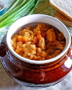 Каша с мясом в горшочке в духовке перловая
