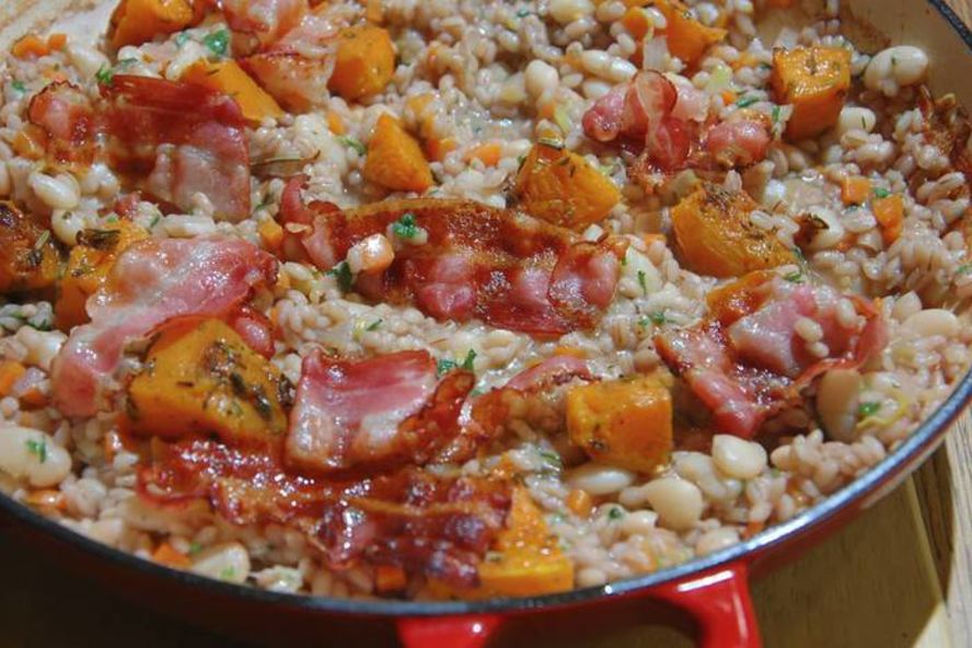 Рецепт перловой каши с фасолью, тыквой и беконом