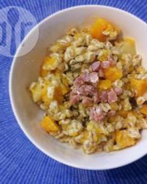 Перловка с тыквой и грудинкой