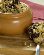 Пшенная каша с черносливом и орехами