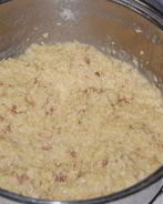 Пшенная каша с тушенкой