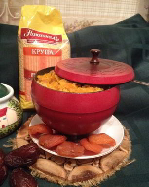 Пшенная каша с тыквой и сухофруктами