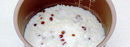 рисовая каша на молоке с изюмом. Шаг 4