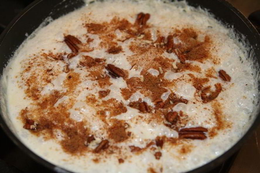 Рецепт рисовой каши с корицей и орехами пекан