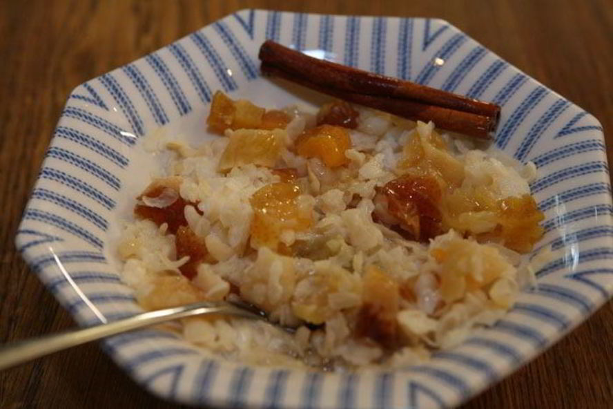 Рецепт рисовой каши с корицей, медом и сухофруктами