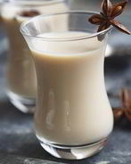 Пряный чай с молоком