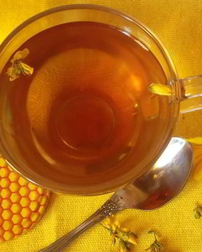 Травяной чай с мелиссой и зверобоем